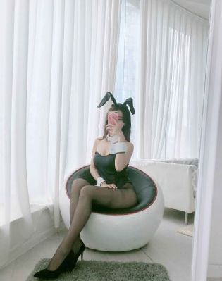 漂亮的女邻居4_720免费观看最新